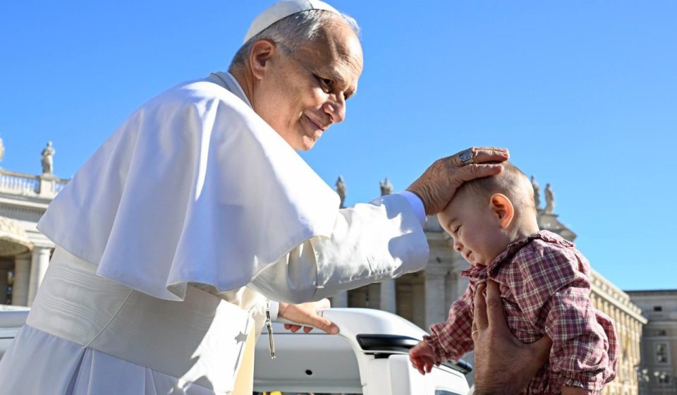 Catequese do Papa: viver a fraternidade não é impossível, atenção ao narcisismo – Vatican News