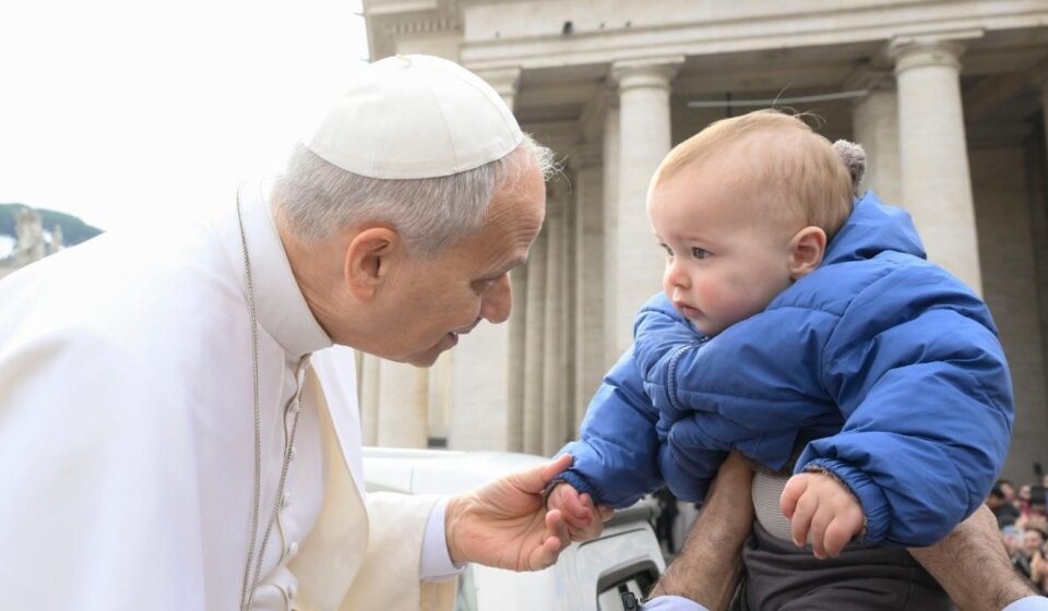 Papa: a Igreja é humana e divina, sinal visível da ação de Cristo na história – Vatican News