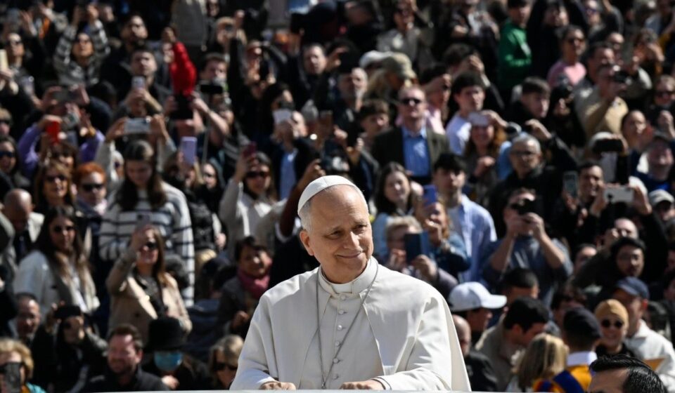 Papa: na Igreja, a hierarquia existe em função do serviço, não do poder – Vatican News